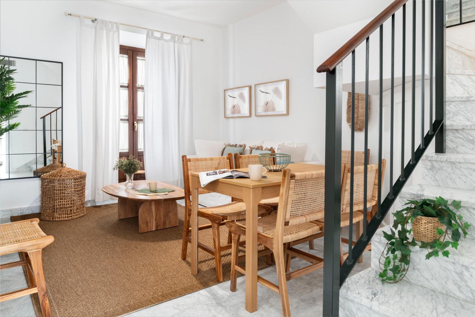Magno Apartments San Laureano - Private Parking Included Севиля Екстериор снимка